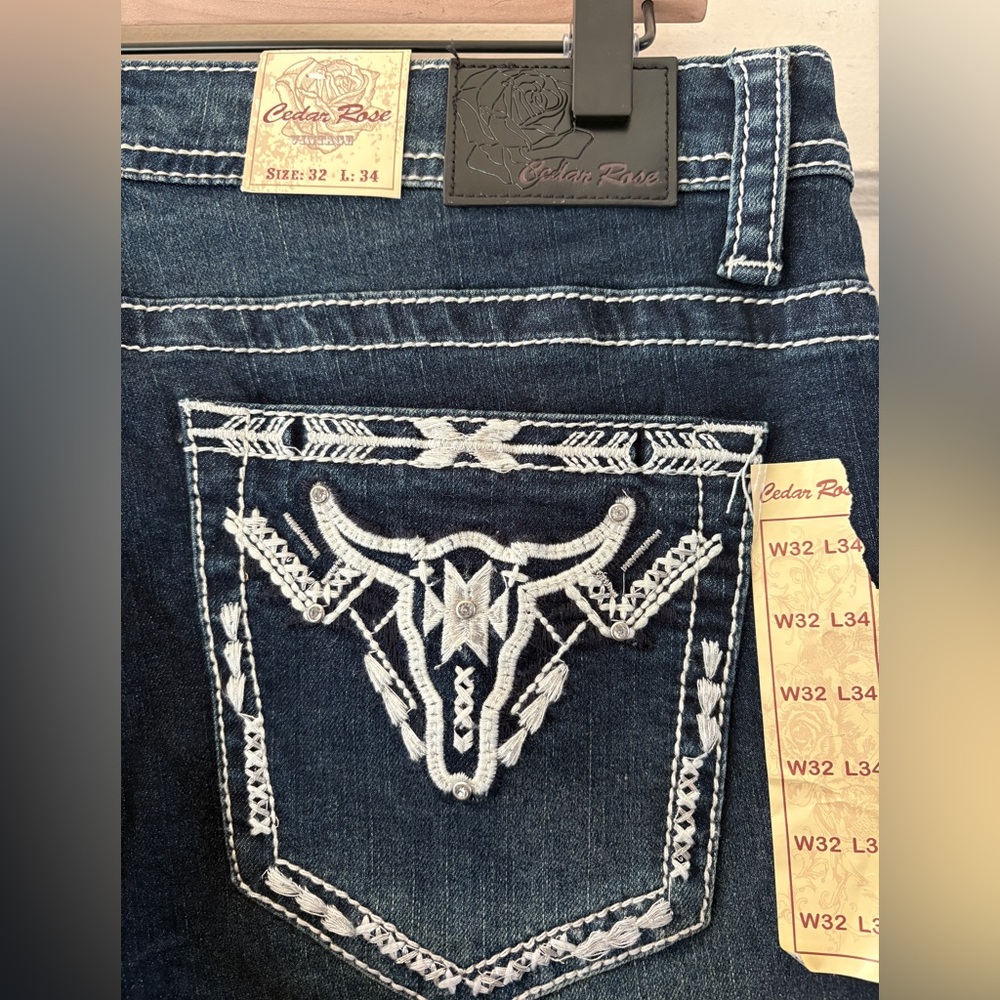 NWT Cedar Rose Women's Blue Flare Jeans 32Wx34L